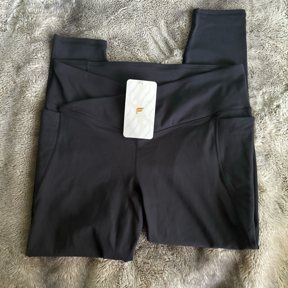 Fabletics Oasis Crossover Leggings With Pockets 7/8 Size Large New With Tags